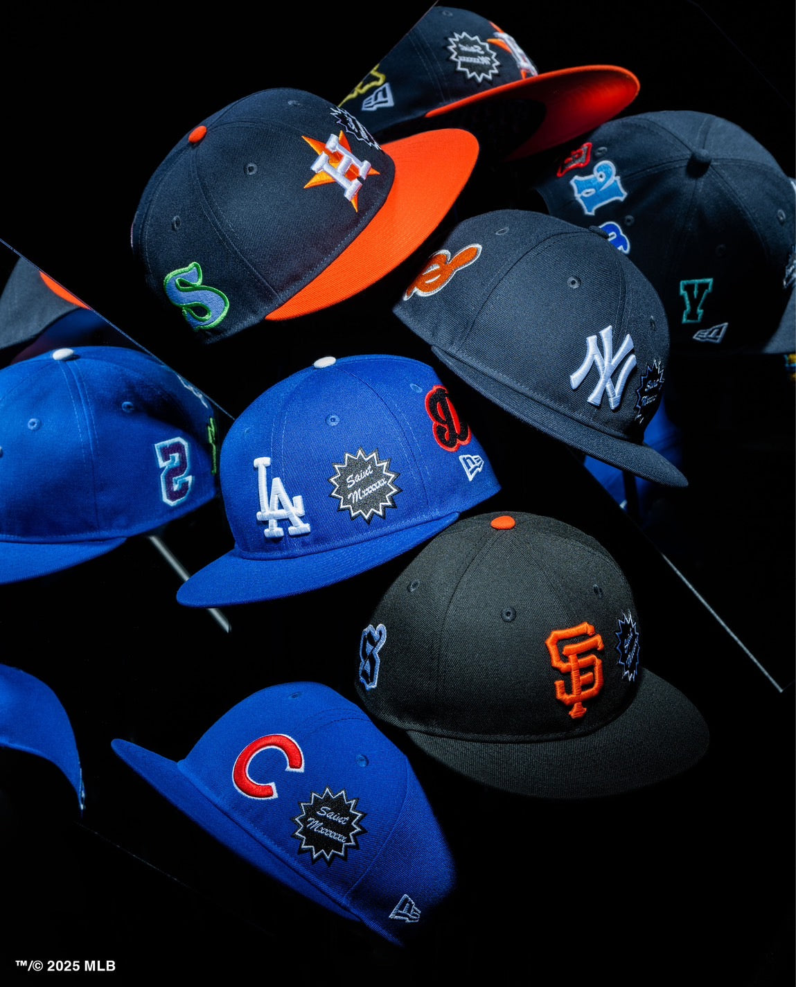 【©SAINT Mxxxxxx × MLB × NEWERA®】<br>話題沸騰！！<br>新作コラボキャップが3/8(土)10時より<br>オンラインにて発売スタート！！