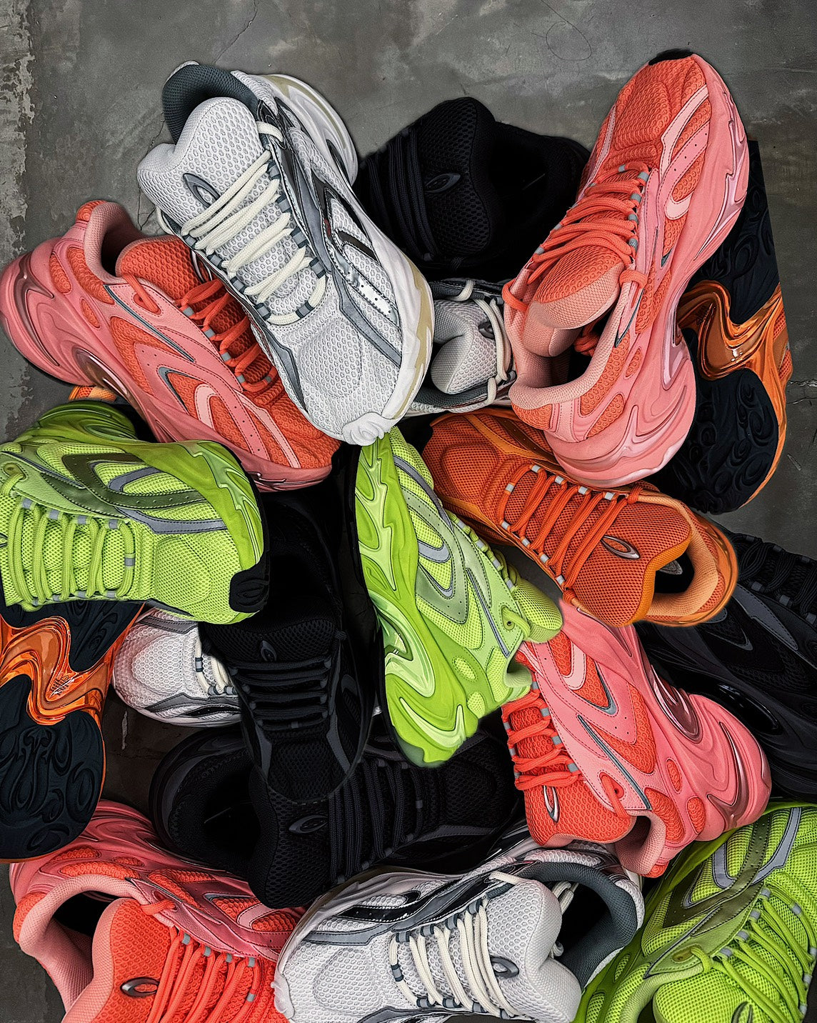 【VARIOUS】<br>音楽・アート・ファッションの境界線を横断する注目のスニーカーが本日1月17日(土) 20時よりオンラインにて発売スタート！