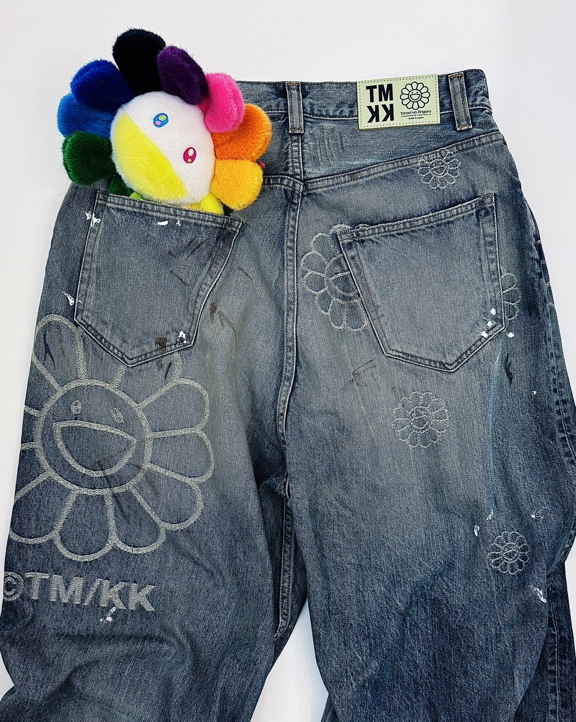 【©Takashi Murakami / kaikai kiki】<br> New items from the popular series &quot;Flower Jacquard&quot; will be available online only from 8pm tomorrow, June 23rd (Mon)!