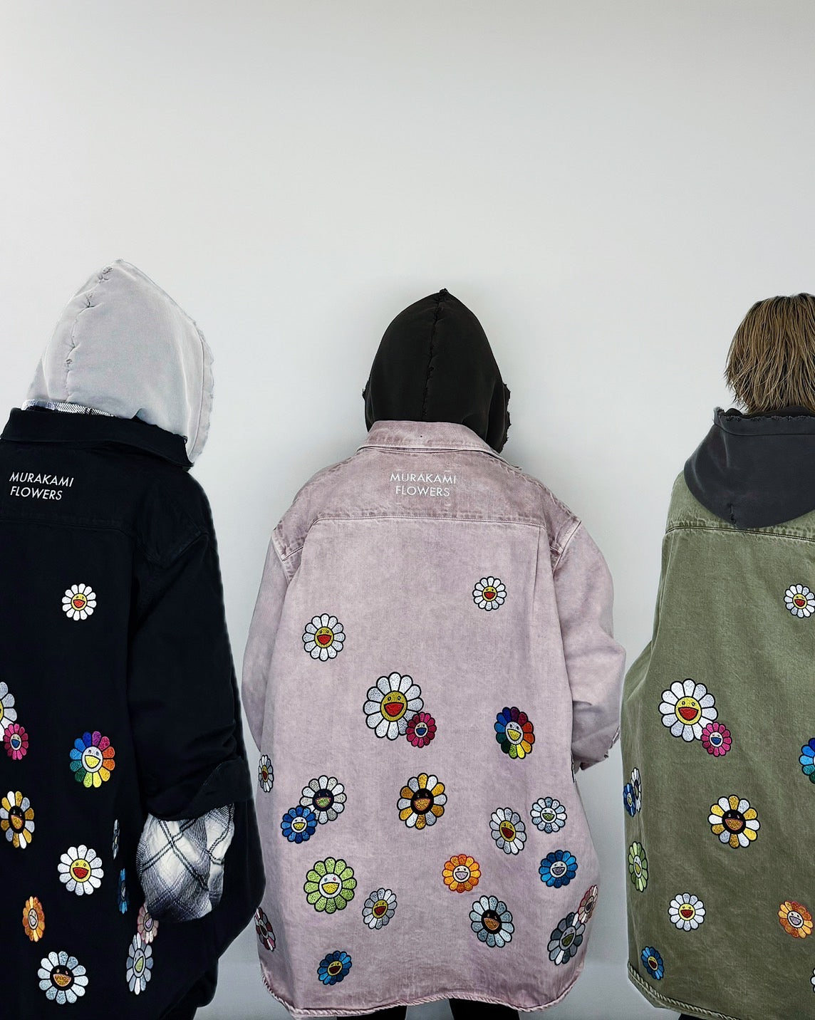 【©Takashi Murakami / kaikai kiki】<br>新作フラワーシャツが<br>2月17日(月)20:00より<br>オンライン限定にて発売開始！