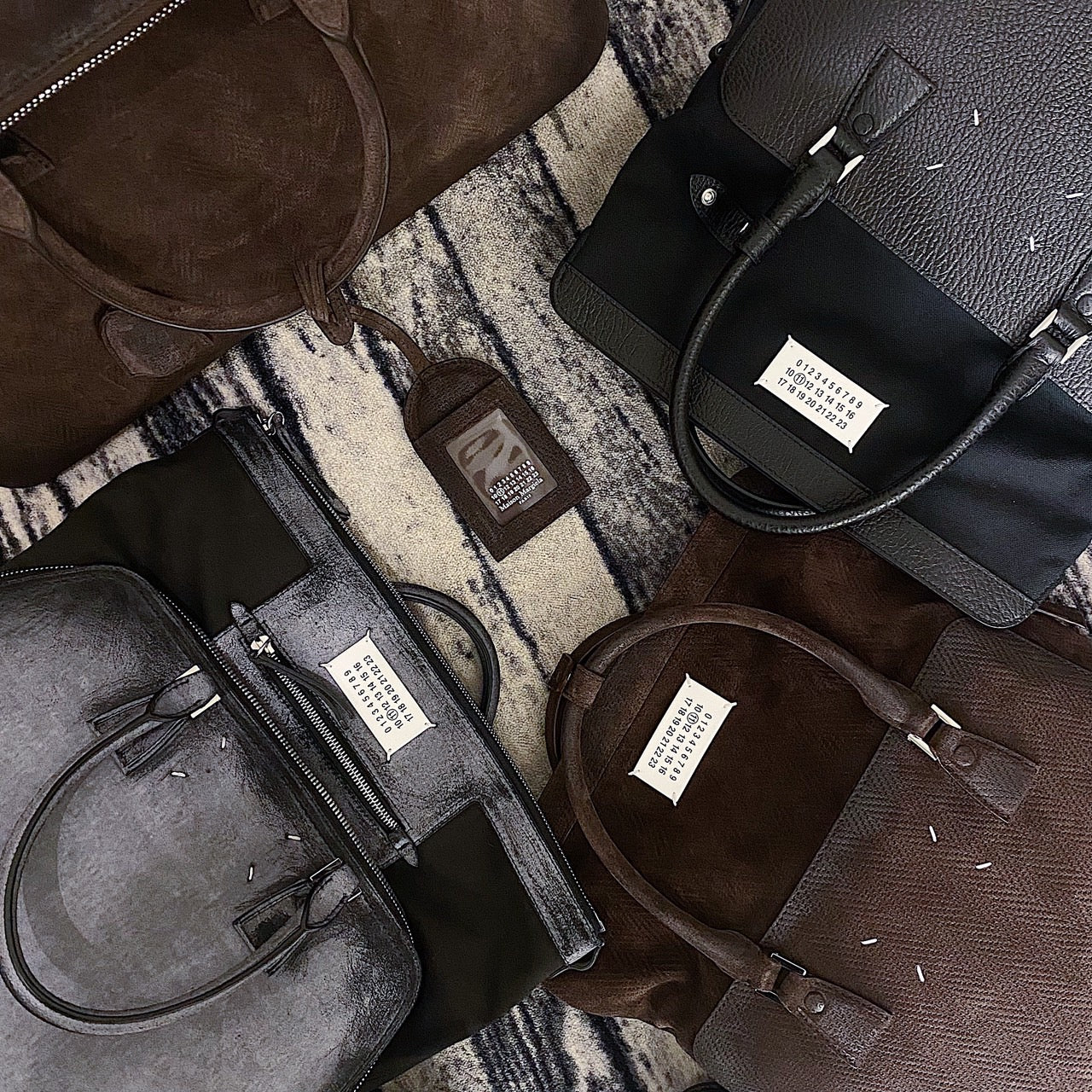 【Maison Margiela】<br> A new bag from the popular "5AC" series is now available with a small inventory!