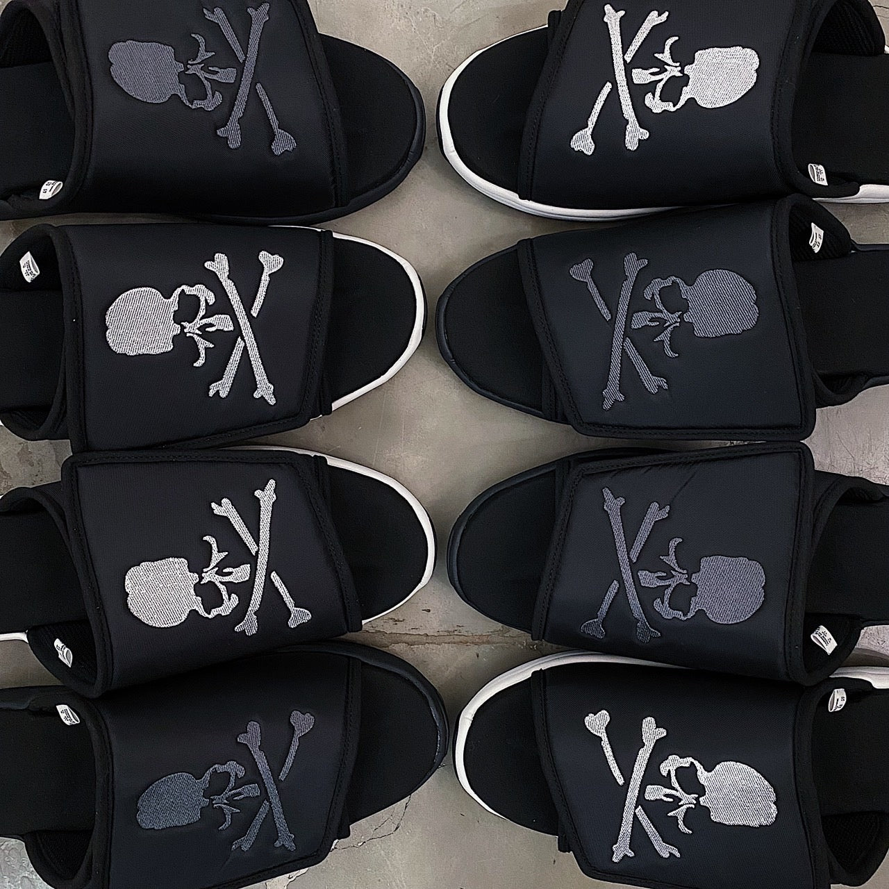【MASTERMIND×SUICOKE】<br> The new collaboration sandals will be pre-sold online tomorrow from 10:00 on 6/3 (Sat.)!