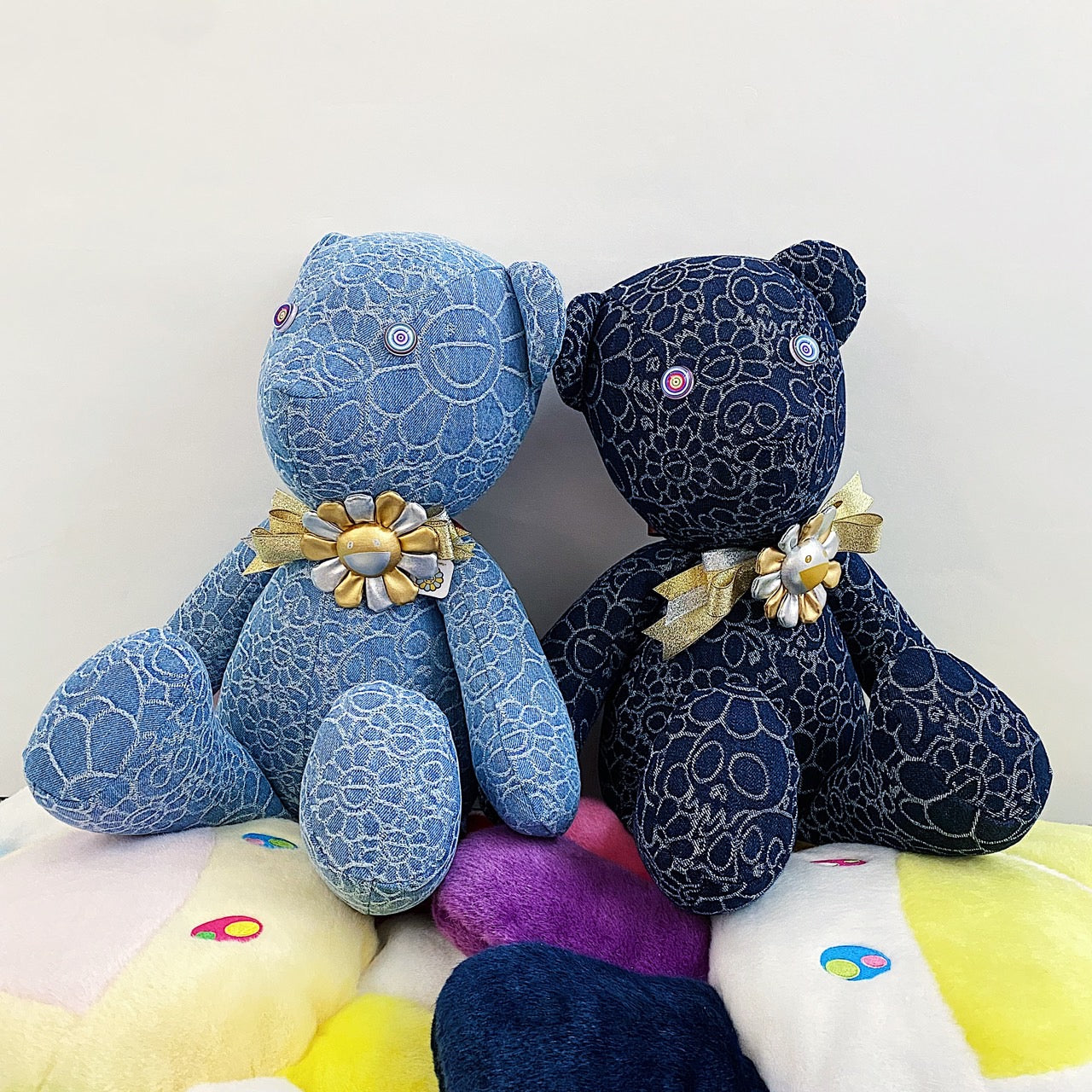 【©Takashi Murakami / kaikai kiki】<br>大人気デニムシリーズから、愛らしい「Teddy Bear」が本日12月21日(木)20時よりオンラインにて販売開始！