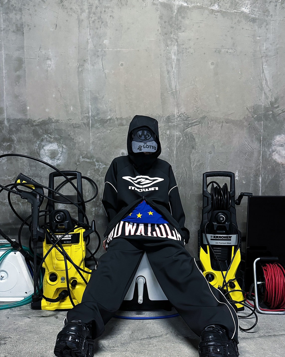 Mowalola lotta polo ポロシャツ Mowalola lotta polo ポロシャツ（新ブランド登場】注目ブランド