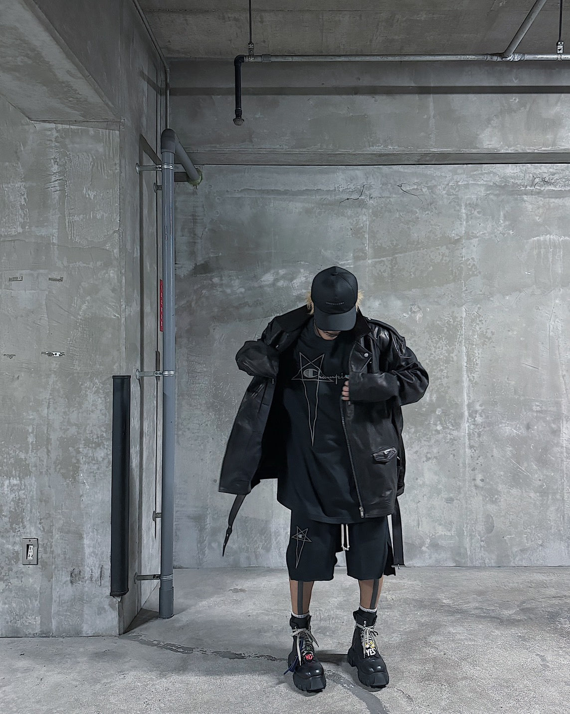 【Rick Owens × Champion】<br> The new collection will be on sale online from 0:00 on Friday, May 10th!