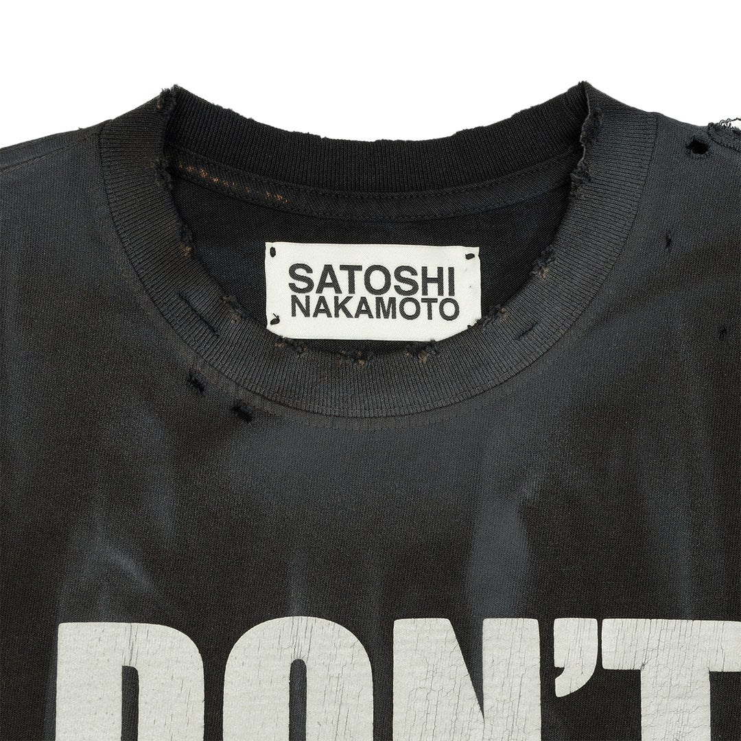 SATOSHI NAKAMOTO (サトシナカモト) - CUP HALF FULL TEE Tシャツ